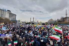 ‫یوم‌الله ۱۳ آبان؛ طنین فریاد دانش‌آموزان مشهدی‌ بر سر آمریکا - قدس آنلاین‬‎