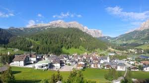 Gli appartamenti vacanza / appartamenti di corvara indicati in questa sezione, con splendida vista sulle dolomiti, sono perfetti per le più belle settimane dell'anno. Apartments Corvara Alta Badia Apartments Belavista