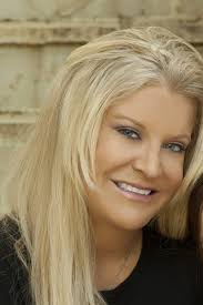 Kelly Scarbrough's Instagram, Twitter & Facebook