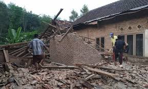 Blog menyajikan/forward info bmkg, mitigasi gempa, pasca gempa dan teknologi terkini. Bpbd Sebanyak 14 Kecamatan Di Jember Terdampak Gempa Suara Surabaya