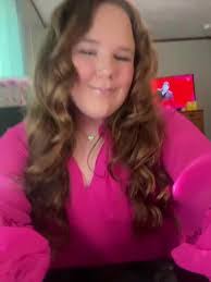 Leigh Burroughs's Instagram, Twitter & Facebook