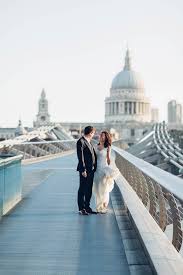 Sunrise Engagement Session In London Junebug Weddings London Wedding Venues London Wedding London Photography