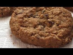 Our version is crisp on the outside and just a bit chewy in the center. Diabetic Spice Oatmeal Cookies Diabetic Recipes Step By Step Healthy Recipes Youtube