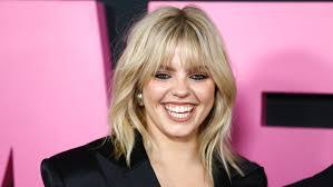 Regina Rapp's Instagram, Twitter & Facebook