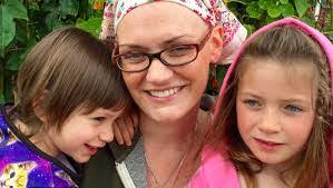 Dawn Mannino's Instagram, Twitter & Facebook