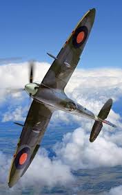 The Last Of The Few Stunning Photographs Of Spitfires In Flight In Pictures Vintage Aircraft Wwii Fighter Planes Fighter Aircraft