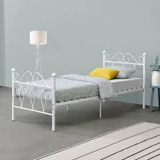 Sie können ihre metallenen schlafstätten mit den unterschiedlichsten lattenrosten, boxprings etc. En Casa Metallbett Bettgestell Bett Lattenrost Metall Schlafzimmer Weiss 90x200cm Ebay