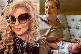 Magda gessler (reality star) was born on the 10th of july, 1953. Magda Gessler Wreszcie Zapozowala Z Wnuczka To Jej Pierwsze Zdjecie Z Nena I Lara Gessler Internauci Zachwyceni