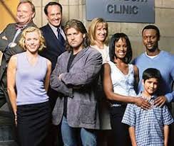 Serie sobre un apuesto médico de montana que se enamora de una bella escritora de una revista de nueva york. Doc Serie Tv 2001 Allocine