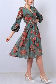 72 95 Tl Yesil Kruvaze Yaka Bayan Sifon Elbise 13625b Modamizbir Sifon Elbise Elbise Moda Stilleri