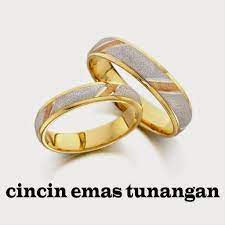 Warna kemerahan pada emasnya terlihat cantik pada warna kulit apapun dan memiliki kesan feminin yang disukai para. Cincin Emas Tunangan For Android Apk Download