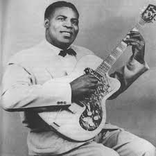 I'd soon rather be dead, sleeping six feet in the ground i'm gonna fall on my knees, i'm gonna raise up my right hand i'm gonna fall on my knees, i'm gonna raise up my right hand say i'd feel much better darling, if you'd just only understand i'm. Howlin Wolf Sun Record Company