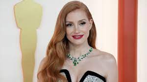 Jessica Chastain Is Unrecognizable as a Blonde at the Met Gala — See the  Photos | Allure