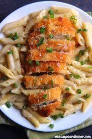 30 Minute Garlic Parmesan Pasta With Crispy Chicken Garlic Parmesan Pasta Chicken Eating Recipes