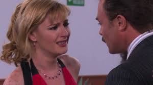 Gaviota aprovecha que Minerva se encuentra sola en el baño para ponerla en  su lugar, pero Minerva arma un escándalo y la acusa de haberla golpeado 😱  Recuerda que puedes ver todos