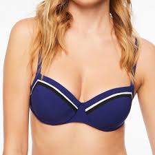 Une nouvelle ligne de maillots de bains 2018 soupir des mers disponible dés le mois de décembre 2017. Haut De Maillot De Bain Corbeille Bleu Chantelle Bain Lemon Curve