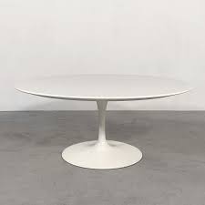 The collection included chairs, stools and tables of various sizes all balanced on a single supporting leg. Tulip Coffee Table By Eero Saarinen For Knoll 1960s 162056