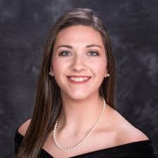 Lauren Holbrook's Instagram, Twitter & Facebook