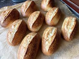 Weisse Brotchen Der Brotdoc Rezept Lebensmittel Essen Brotchen Bbq Essen