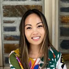 Sandra Au's Instagram, Twitter & Facebook