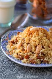 Une Recette Traditionnelle Seffa Couscous Aux Fruits Secs Un Plat Maghrebin Tres Apprecie Appele Aussi Mesfouf Ou S Recettes De Cuisine Couscous Recette Seffa