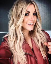 Lindsay Ell (@lindsayell)