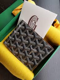 The next bag that has been warmly received by the fashion industry is the goyard anjou bag. Goyard Saint Thomas Money Clip Wallet Up To 68 Off Free Shipping