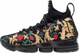 Zoom is a lightweight and pressurized air unit with the city edition treatment transforms the nike lebron 15 into gray basketball shoes. Nike Lebron 15 Deals Facts Reviews 2021 Runrepeat