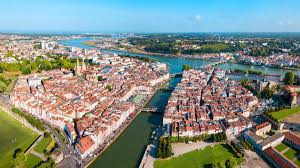 Parce que c'est un club avec beaucoup ce samedi 12 juin, les clubs basques du biarritz olympique et de l'aviron bayonnais s'affrontent en. Vivre A Bayonne Avantages Et Meilleurs Quartiers