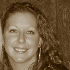 Tara Hogarth's Instagram, Twitter & Facebook