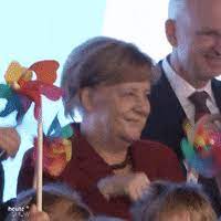 Bundeskanzlerin angela merkel argumentiert emotional und energisch. Angela Merkel Gifs Get The Best Gif On Giphy