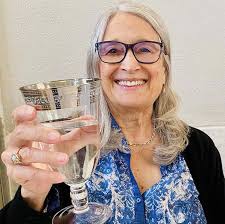 Amazon.com: The Guest Cottage: A Novel: 9780345545725: Thayer, Nancy: Books