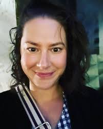 Shea Lowe's Instagram, Twitter & Facebook