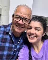 Lari Young's Instagram, Twitter & Facebook