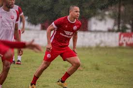 (relacionado con el mar) nautical adj adjective: 127pr7oyxozb1m