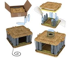 The Diy Pet House Is An Animal Shelter Made From Recycled Bottles Diy Stuffed Animals Recycled Bottles Cat House Diy