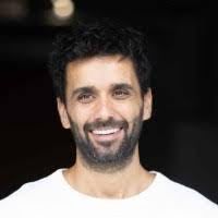 Ray Spraggins's Instagram, Twitter & Facebook