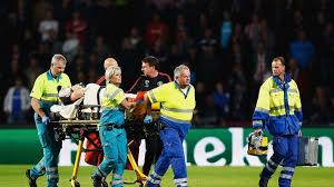 I was really close to losing my leg. Luke Shaw Suffers Double Leg Fracture In Man Utd S Clash With Psv Eindhoven Football News Sky Sports