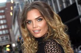 Also learn how she earned most of networth at the age of 35 years old? Kim Feenstra Famousfix