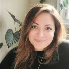 Amanda Eid's Instagram, Twitter & Facebook