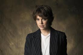 Conheça o elenco da nova novela das seis. Alice Wegmann Diz Que Se Cobra Menos Hoje E Empoderamento Esta Na Fragilidade Tambem