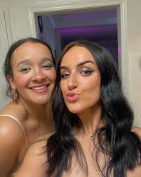 Susiann Reynolds-Akapelwa (@susiannreynolds) • Instagram photos and videos