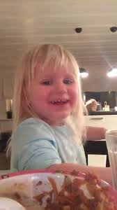 Björn tar hjälp av Ingrid.