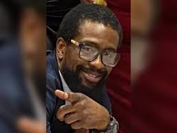 Most people in the comments are more curious about the number of kids than  his death.