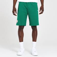 Great savings & free delivery / collection on many items. Boston Celtics Grune Shorts Mit Band New Era Cap