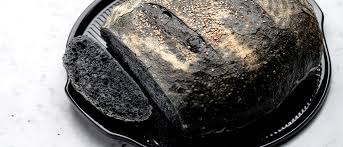 Il pane al carbone vegetale, detto pane nero, è diventato una moda. Pane Nero Al Carbone Vegetale Con Licoli