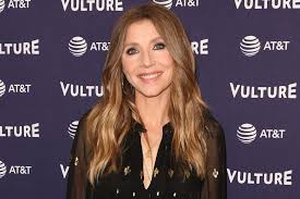 Much of the netflix series is set in 2003, but the story continuously circles back to the past as tully and kate figure out the next steps in their lives. Netflix S Firefly Lane Sarah Chalke To Star With Katherine Heigl Ew Com