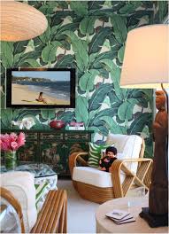 The fabulous green palm leaf wallpaper is the martinique banana palm, designed originally in 1942 for the beverly hills hotel by don loper. Wallpaper Picks My Favorite Palm Leaf Looks Ashlina Kaposta