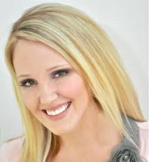 Darlynn Davis's Instagram, Twitter & Facebook