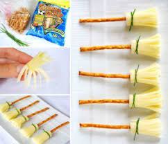Cheese And Pretzel Broomsticks Aperitifsfestifs Recettes De Cuisine Apero Dinatoire Halloween Recette Halloween Apero
